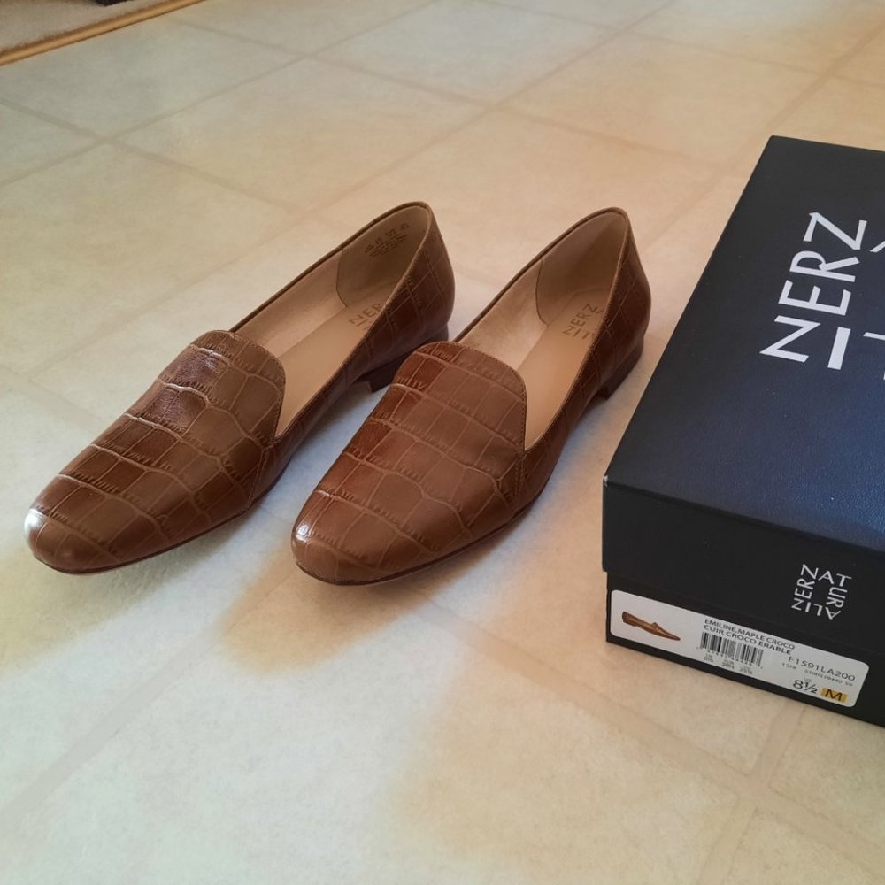 Naturalizer Loafers - 8.5 M, Tan/Maple Croco hand-crafted finish, leather upper